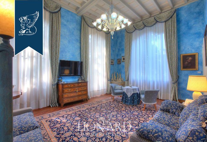 Image No.21-8 Bed Villa for sale