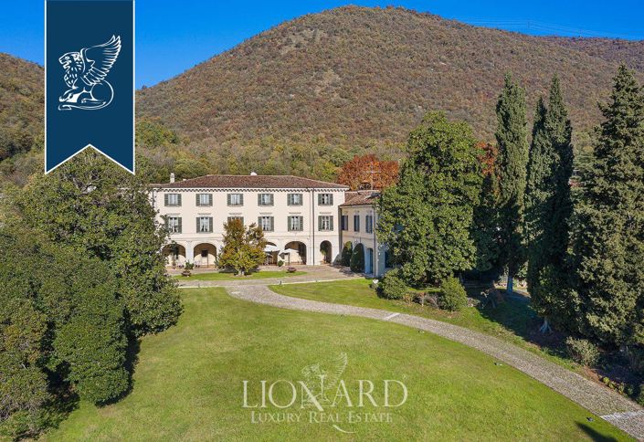 Image No.12-12 Bed Villa for sale