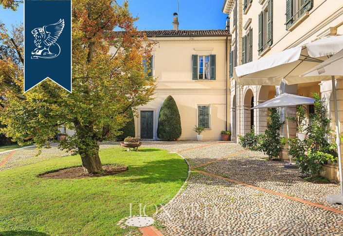 Image No.26-12 Bed Villa for sale