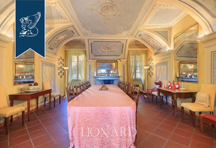 Image No.39-12 Bed Villa for sale