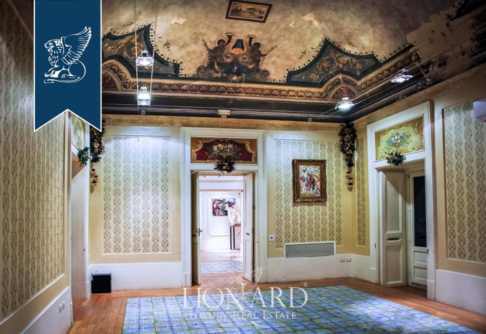 Image No.27-12 Bed Villa for sale