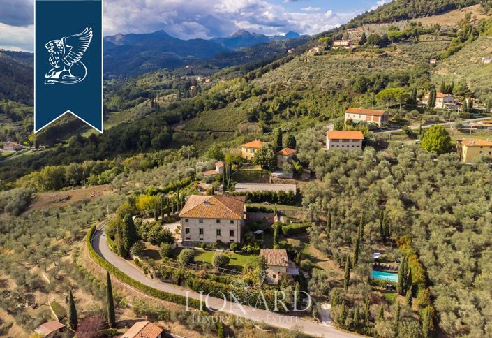 Image No.13-13 Bed Villa for sale