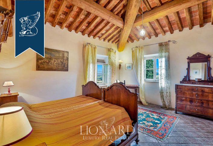 Image No.15-13 Bed Villa for sale