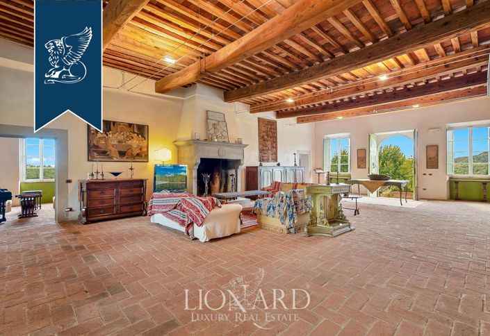 Image No.8-13 Bed Villa for sale