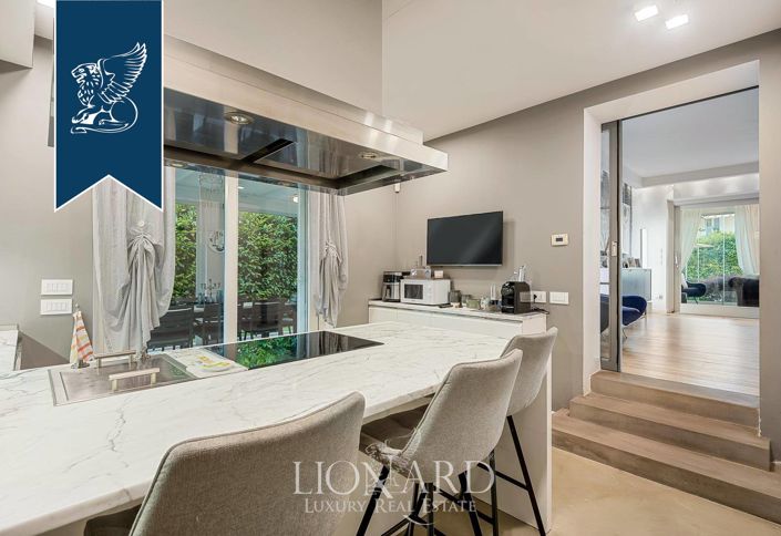 Image No.10-4 Bed Villa for sale