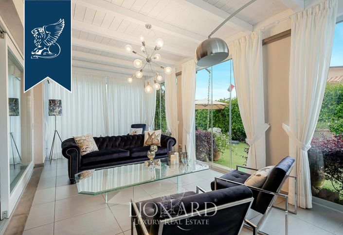 Image No.9-4 Bed Villa for sale