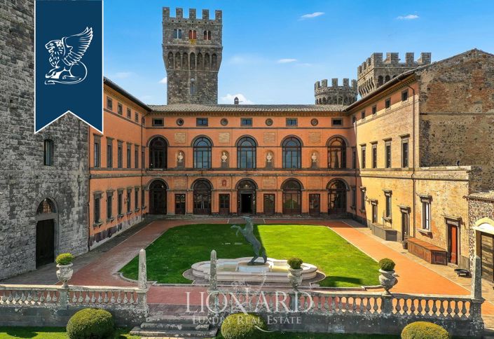 Image No.4-35 Bed Property for sale