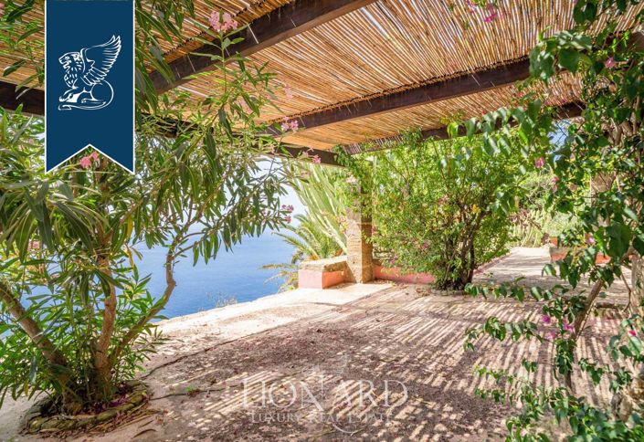 Image No.10-5 Bed Villa for sale