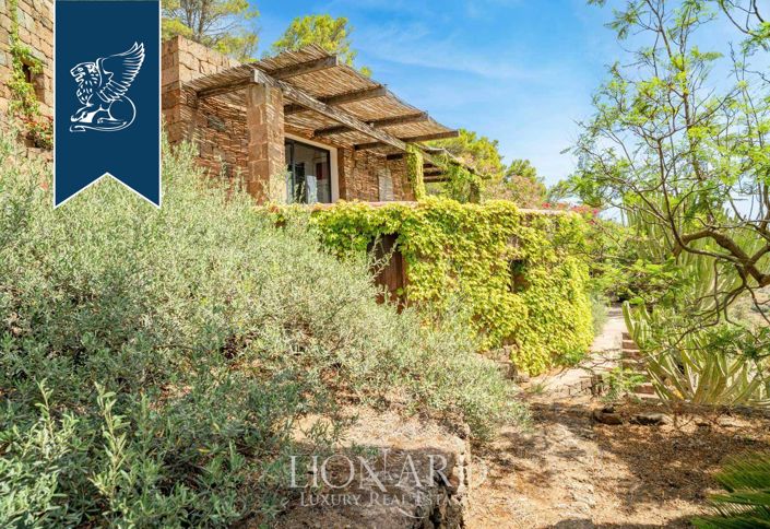 Image No.7-5 Bed Villa for sale