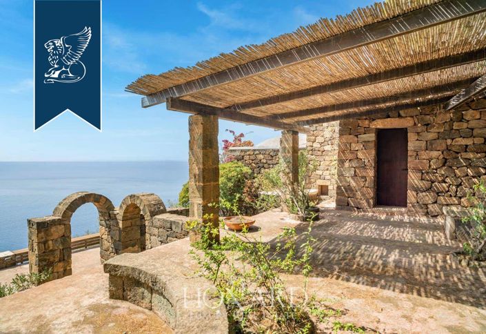 Image No.9-5 Bed Villa for sale