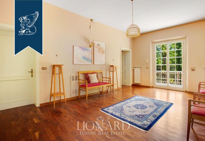 Image No.16-10 Bed Villa for sale