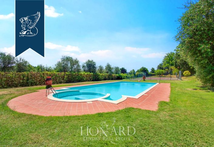 Image No.6-10 Bed Villa for sale