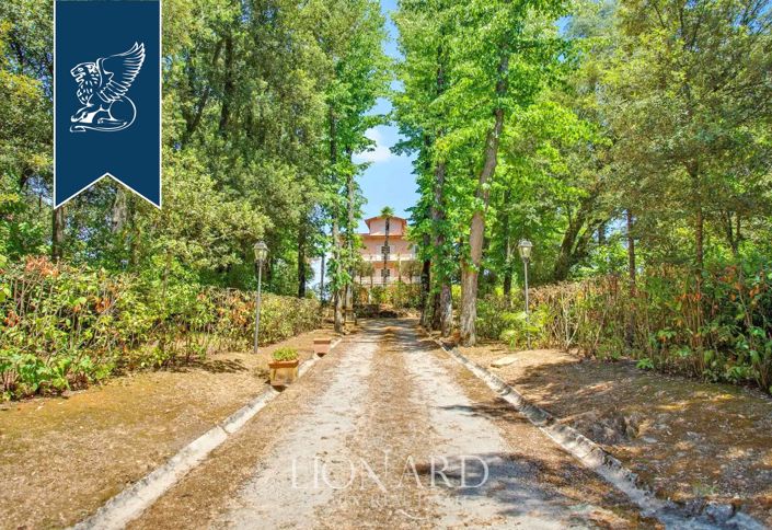 Image No.8-10 Bed Villa for sale