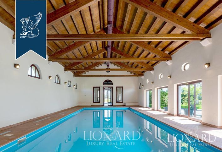 Image No.15-12 Bed Villa for sale