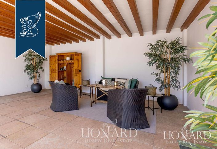 Image No.29-12 Bed Villa for sale