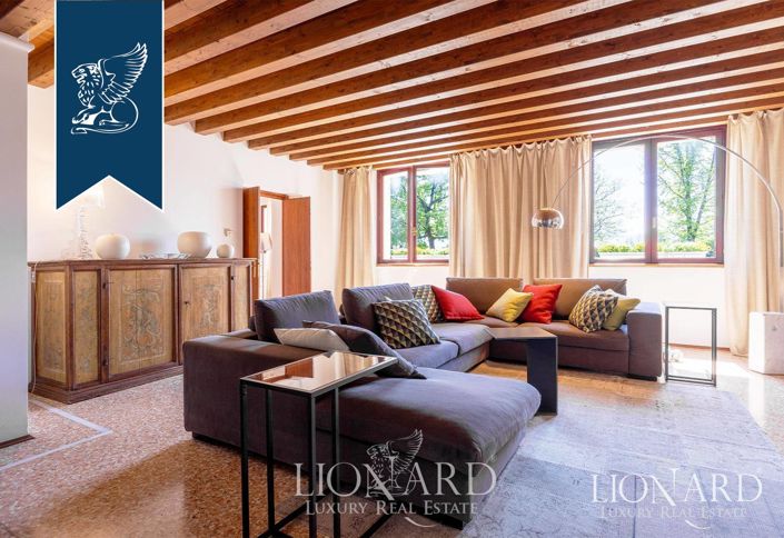 Image No.32-12 Bed Villa for sale