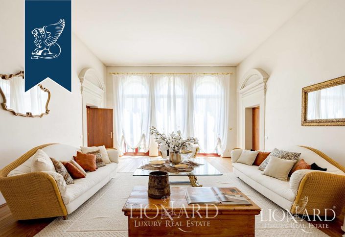 Image No.33-12 Bed Villa for sale