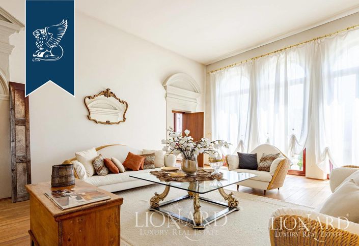 Image No.34-12 Bed Villa for sale