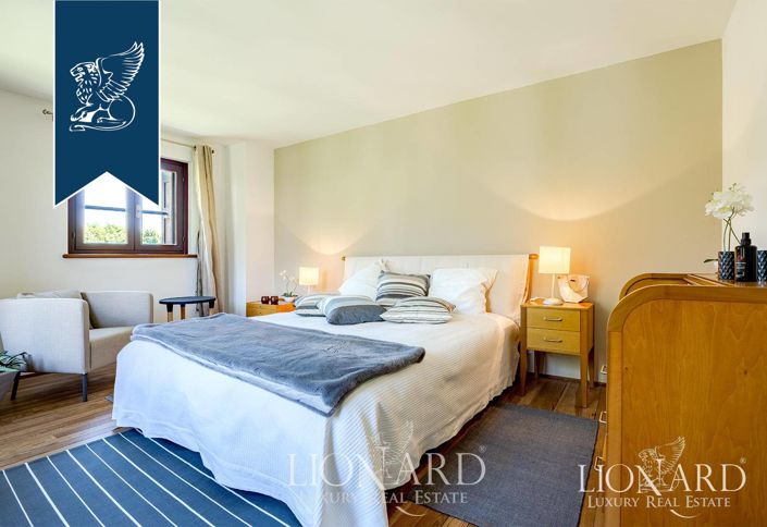 Image No.58-12 Bed Villa for sale