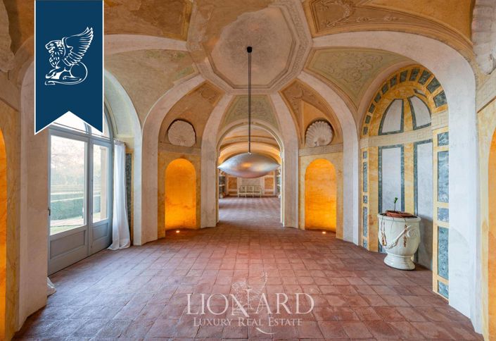 Image No.20-7 Bed Apartment for sale