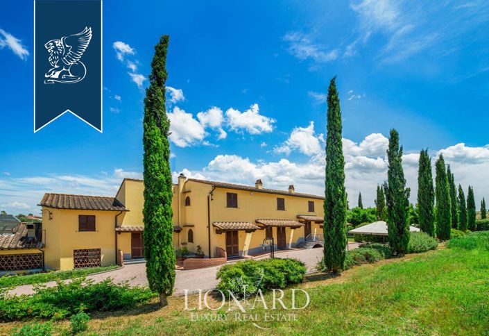 Image No.15-20 Bed Farmhouse for sale