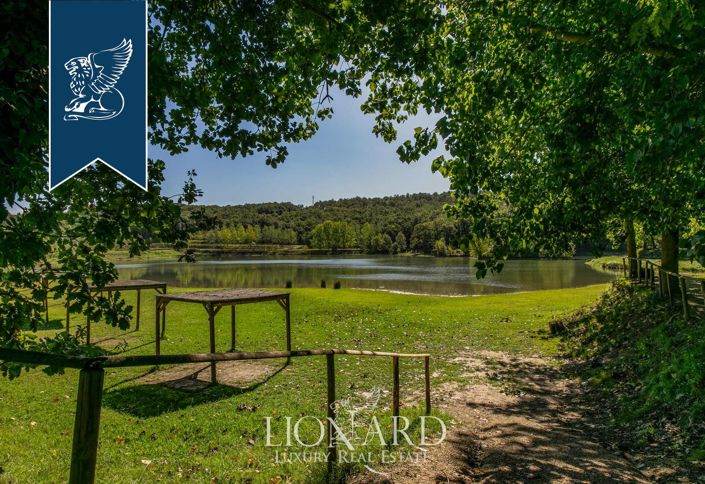 Image No.39-20 Bed Farmhouse for sale