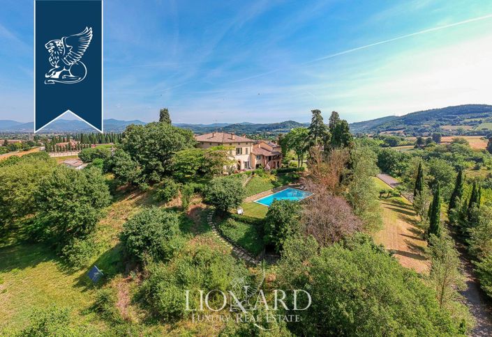 Image No.2-12 Bed Villa for sale