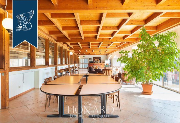 Image No.6-5 Bed Villa for sale