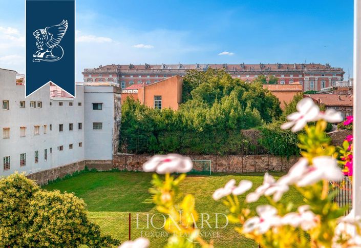 Image No.1-7 Bed Property for sale