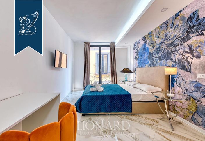 Image No.10-7 Bed Property for sale