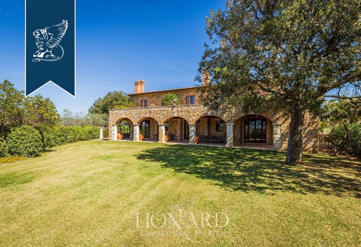 Image No.13-17 Bed Villa for sale