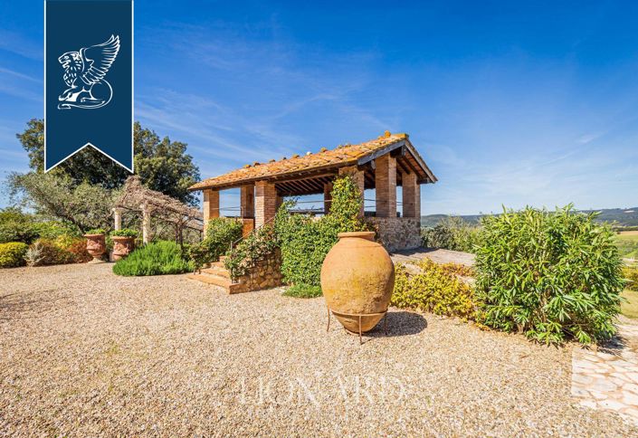 Image No.18-17 Bed Villa for sale