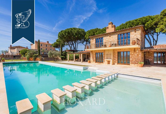 Image No.9-17 Bed Villa for sale