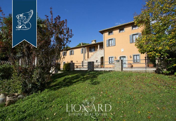 Image No.13-12 Bed Villa for sale