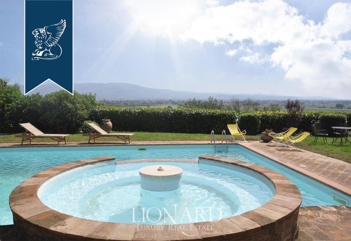 Image No.17-12 Bed Villa for sale