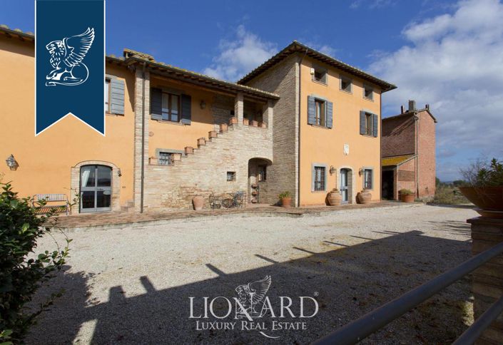 Image No.25-12 Bed Villa for sale