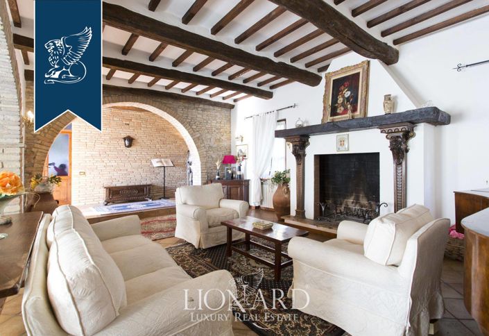 Image No.35-12 Bed Villa for sale