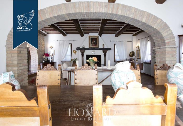 Image No.40-12 Bed Villa for sale