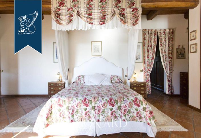 Image No.57-12 Bed Villa for sale