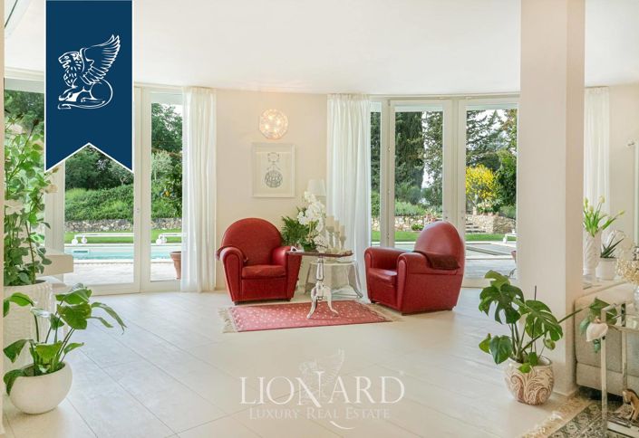 Image No.12-5 Bed Villa for sale