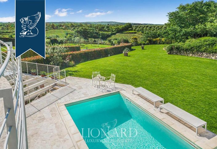 Image No.5-5 Bed Villa for sale