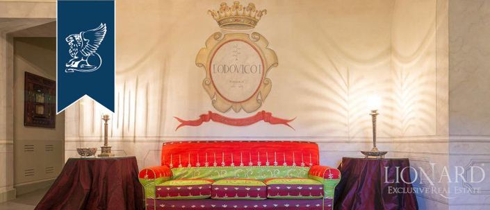 Image No.13-10 Bed Property for sale