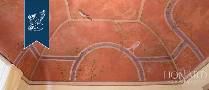 Image No.18-10 Bed Property for sale