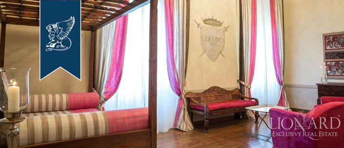 Image No.25-10 Bed Property for sale