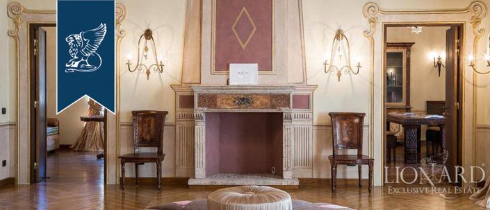 Image No.29-10 Bed Property for sale