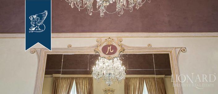 Image No.30-10 Bed Property for sale