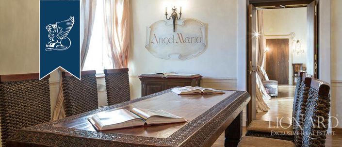 Image No.31-10 Bed Property for sale