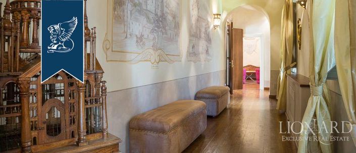 Image No.32-10 Bed Property for sale