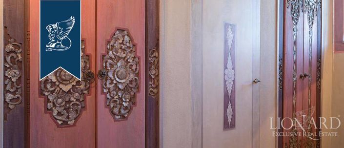 Image No.40-10 Bed Property for sale