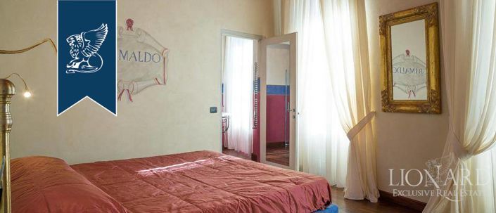 Image No.42-10 Bed Property for sale